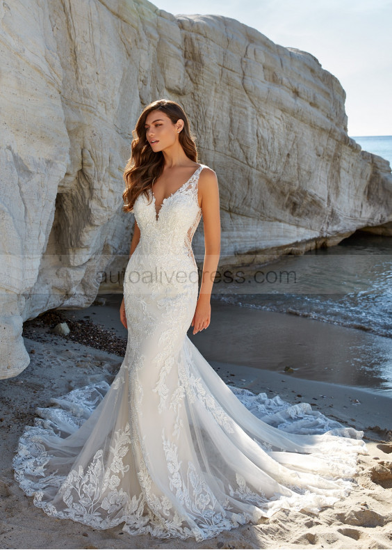 Sparkle Beaded Embroidery Lace Tulle Fit-n-flare Wedding Dress Sparkle Beaded Embroidery Lace Tulle Fit-n-flare Wedding Dress